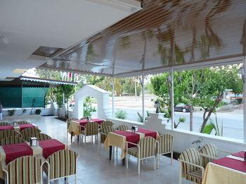 Otel Arinna Park 2*
