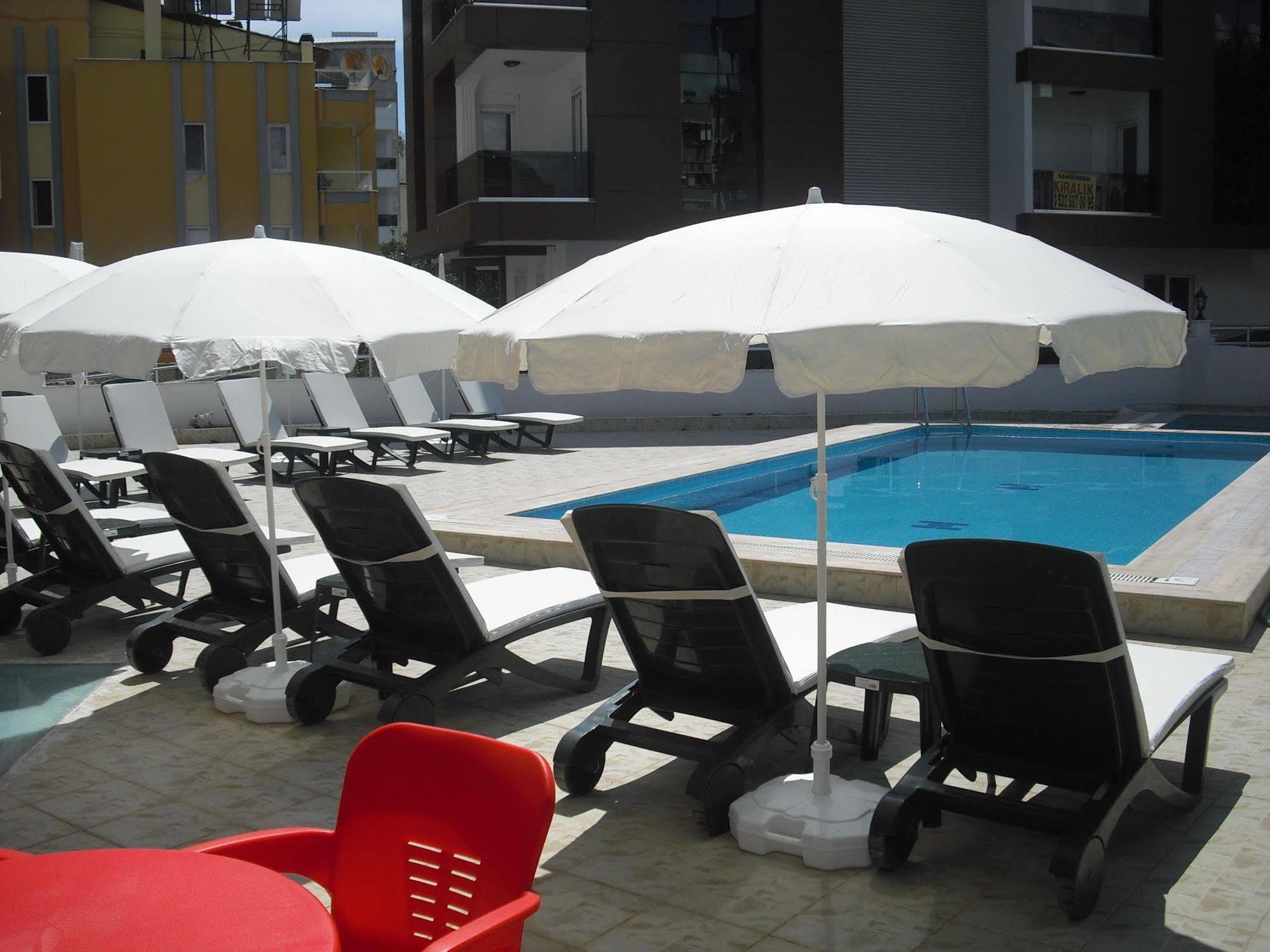 Otel Arinna Park 2*